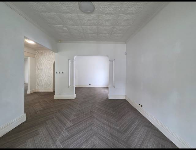 420M² BUILDING TO LET IN WINDERMERE